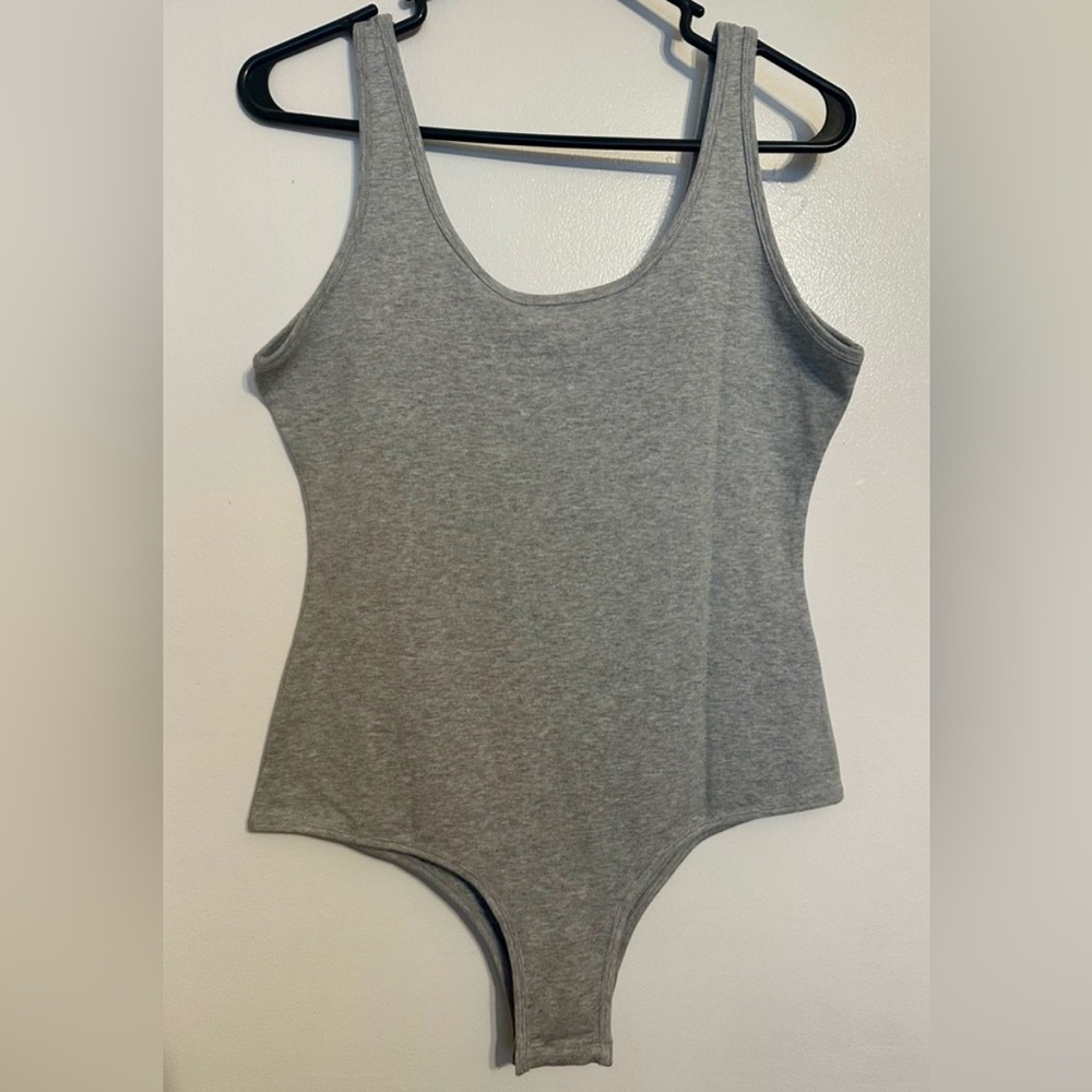 3 Bodysuits
